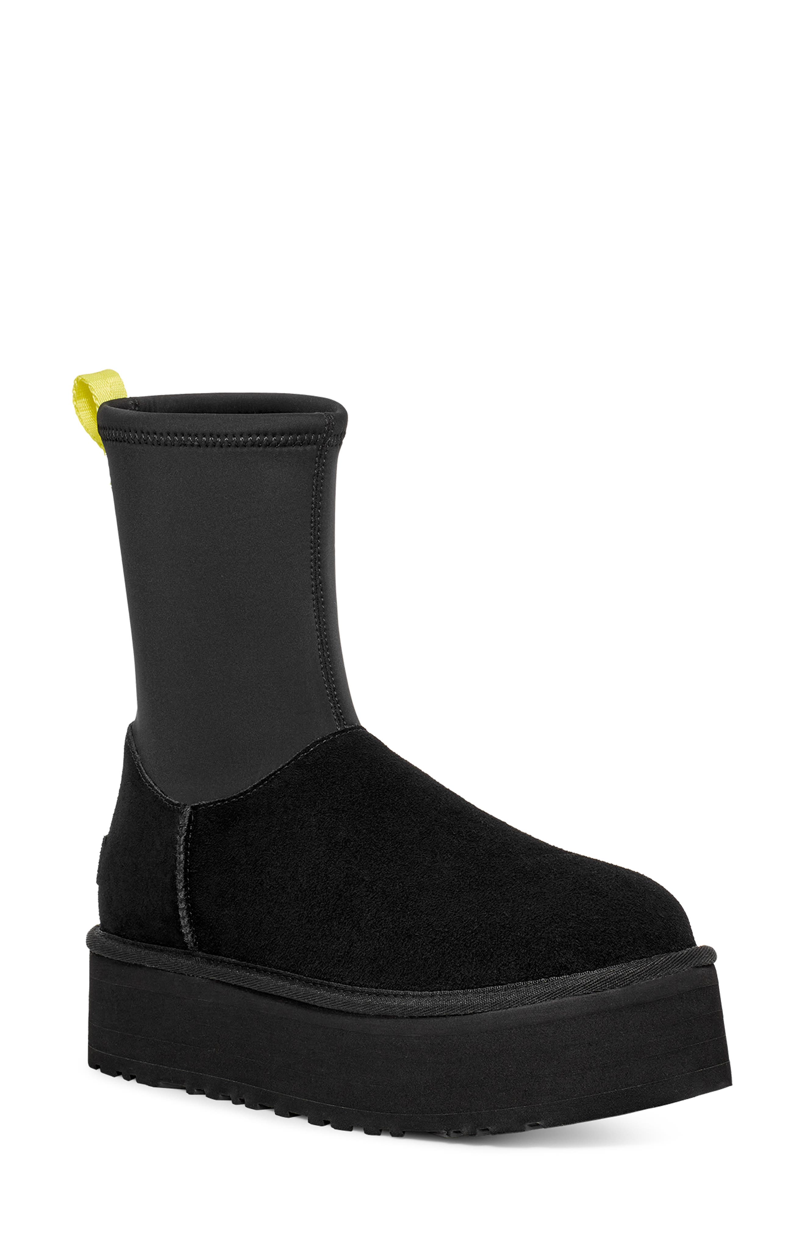 Ugg Classic Dipper Platform Boots in Black