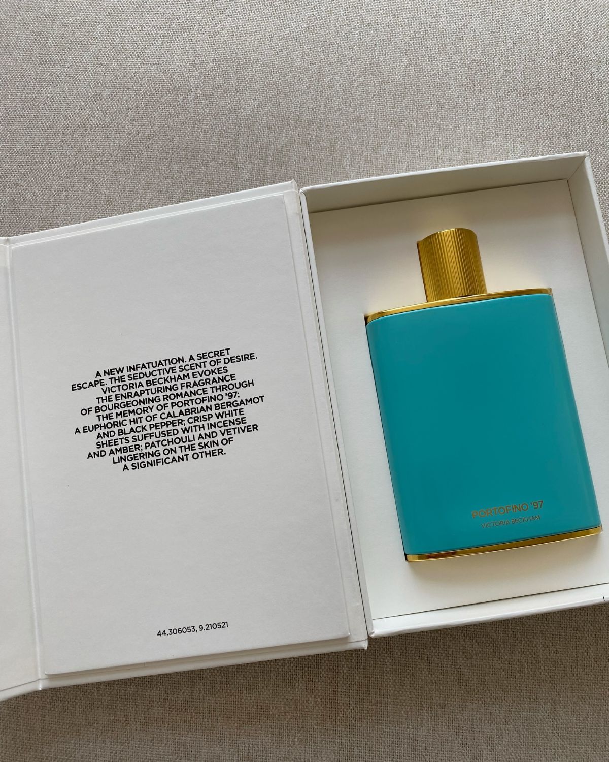 An Honest Review of Victoria Beckham's Debut Perfume | Who What Wear
