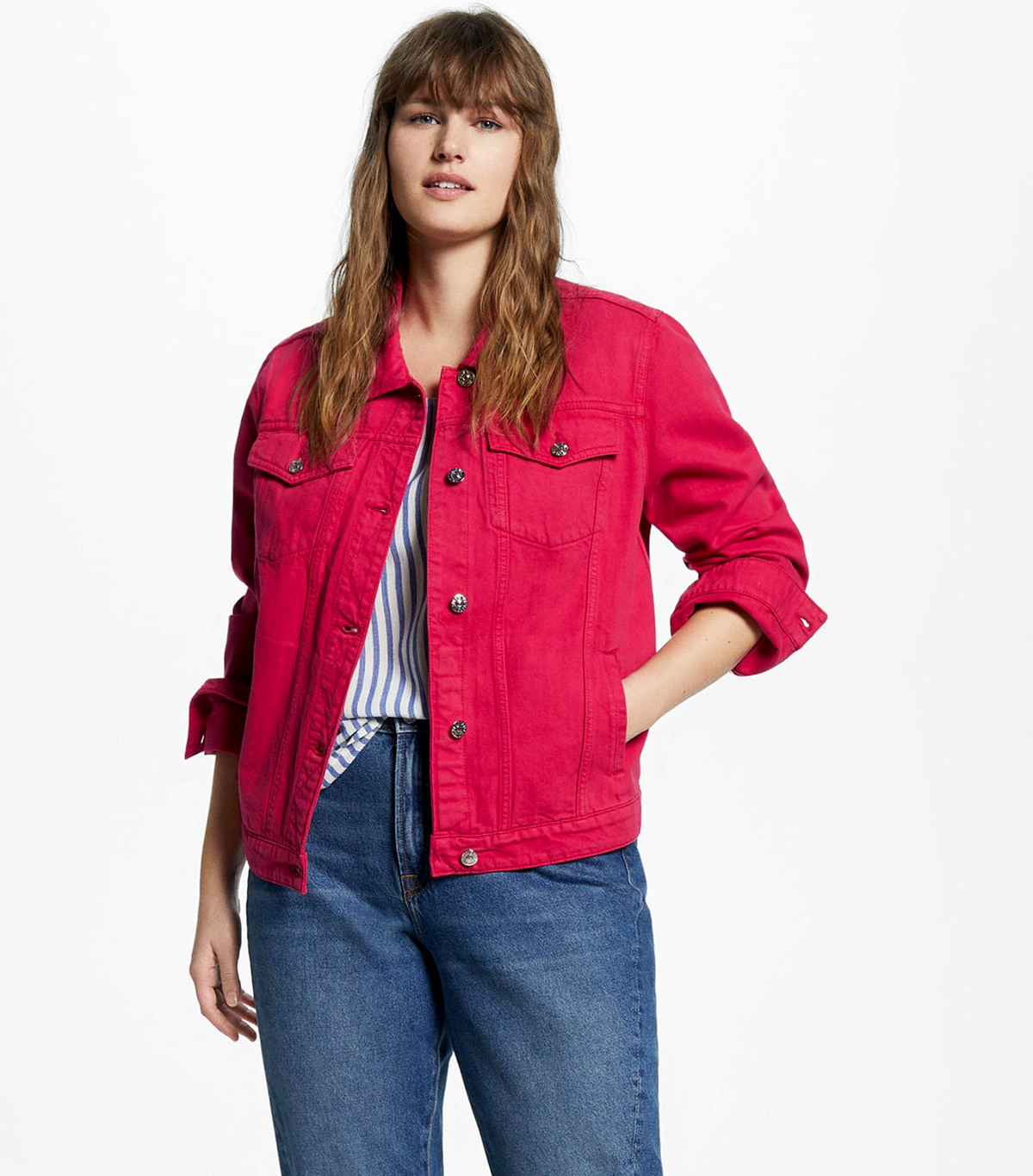 red denim jacket outfit