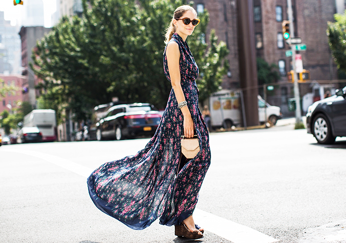 How to Wear a Maxi Dress | Who What Wear Closed Toe Shoes To Wear With Maxi Dress